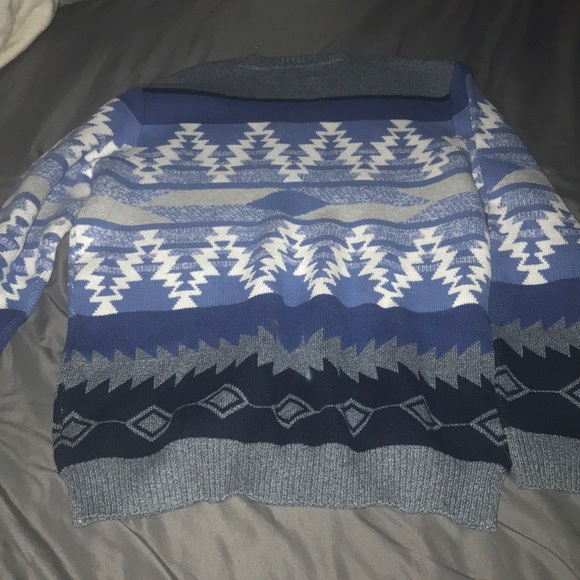 American rag sweater new w/out tags - Picture 5 of 6